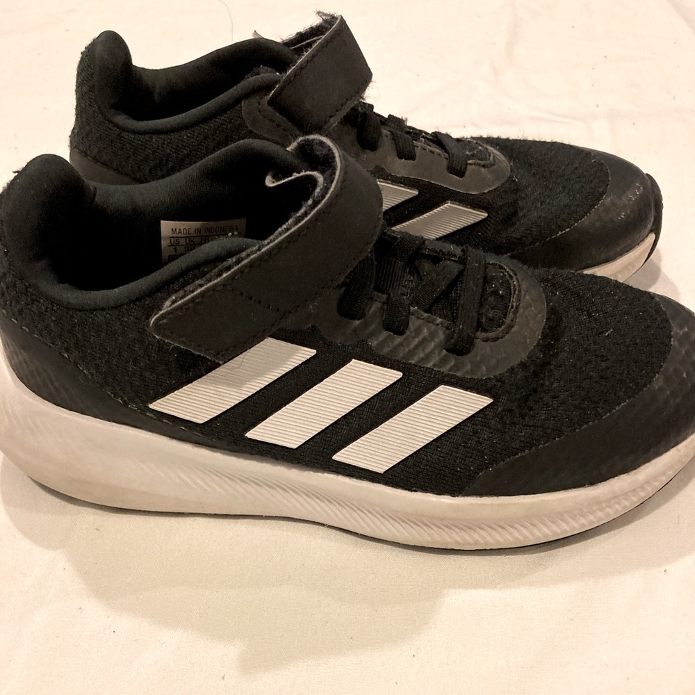 Toddler sneakers